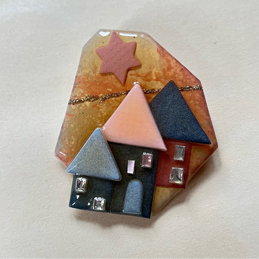 Lucinda House Pin